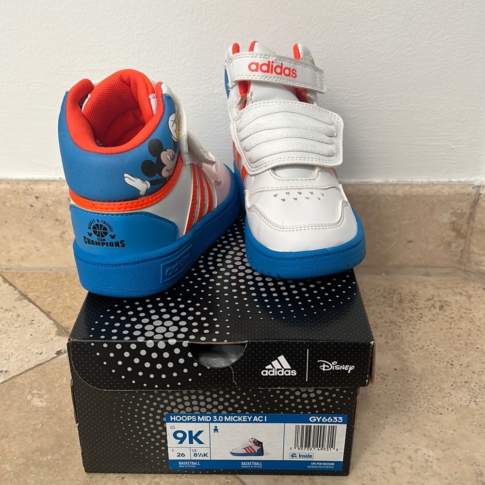 Mickey adidas sneakers